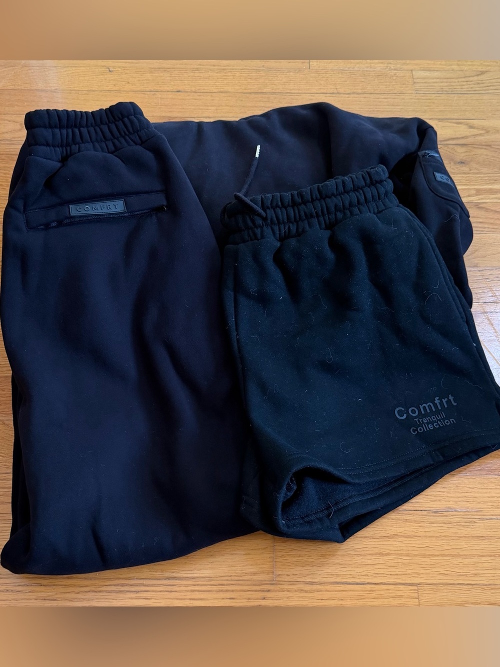 Comfrt Brand 3 piece lot Hoodie, Sweats, shorts  Bundle size medium/large